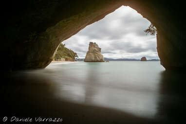 Long exposure in the "Cathedral Cove", Coromandel.